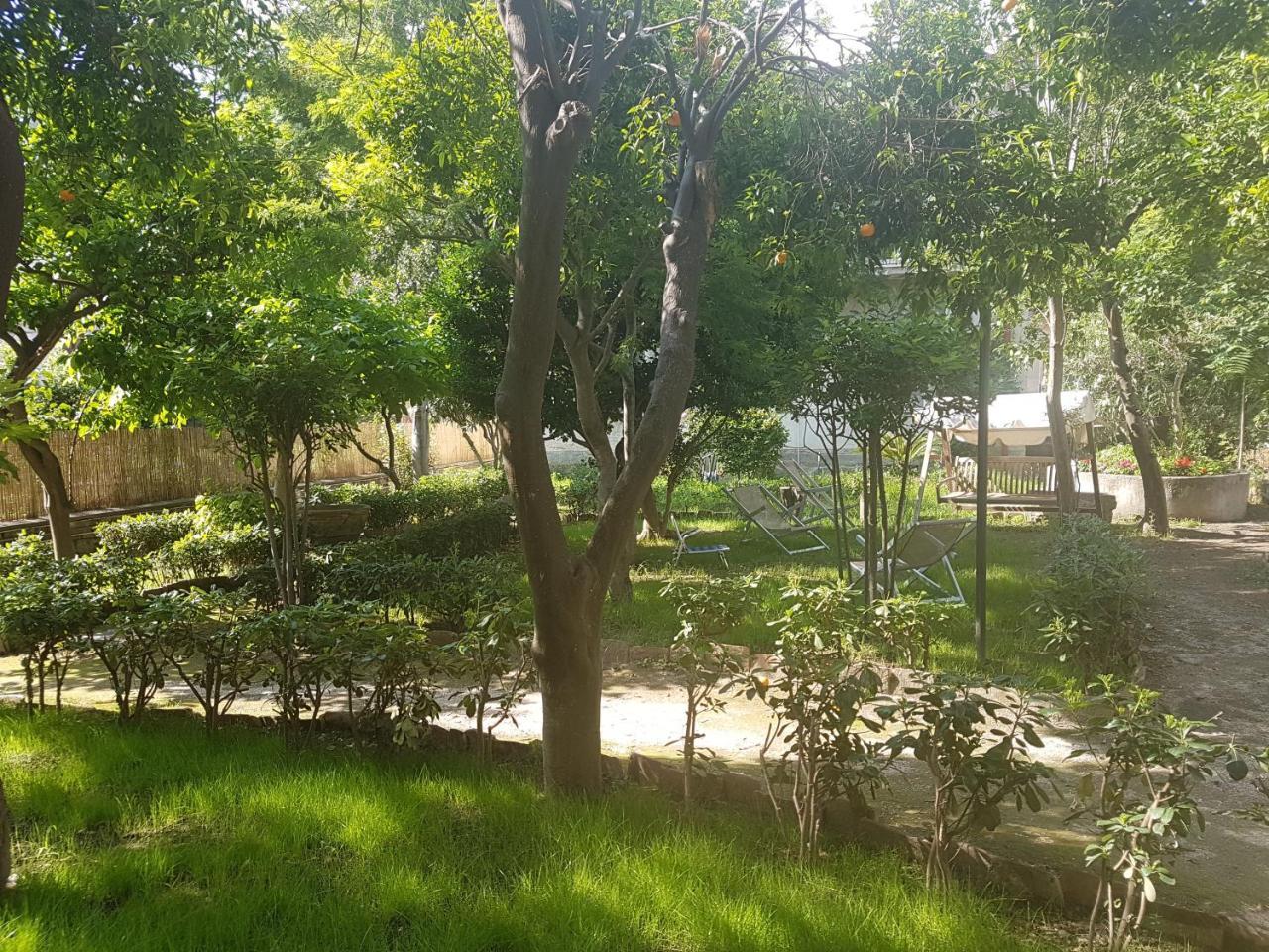 Il Giardino Di Vico Neve Frühstückspension 3*